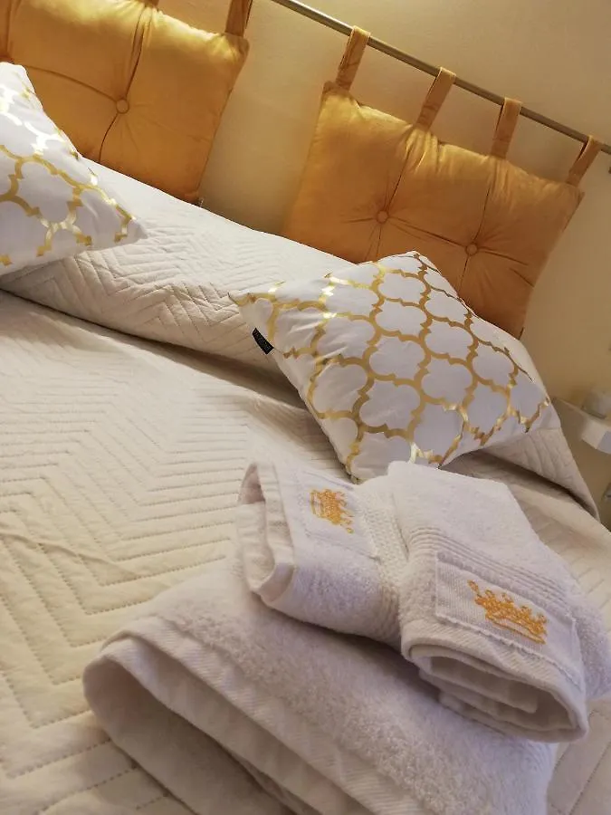 B&B Regina Del Porto 恩佩多克莱港 0*,